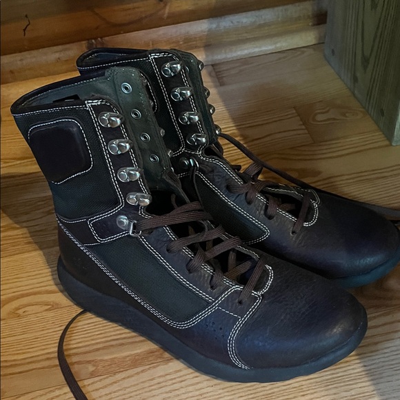 Timberland Limited Edition Boot - Picture 2 of 8